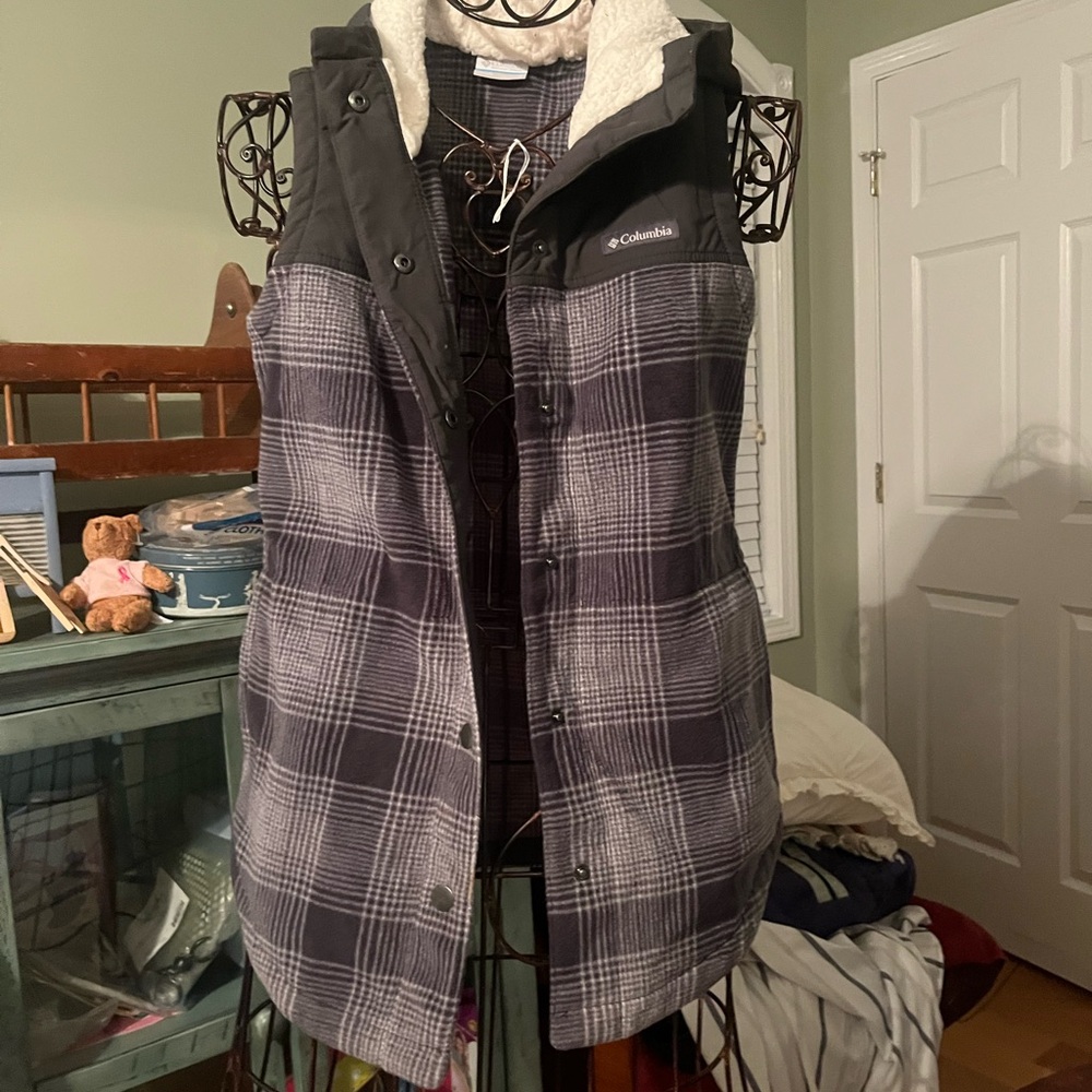 Columbia Vest